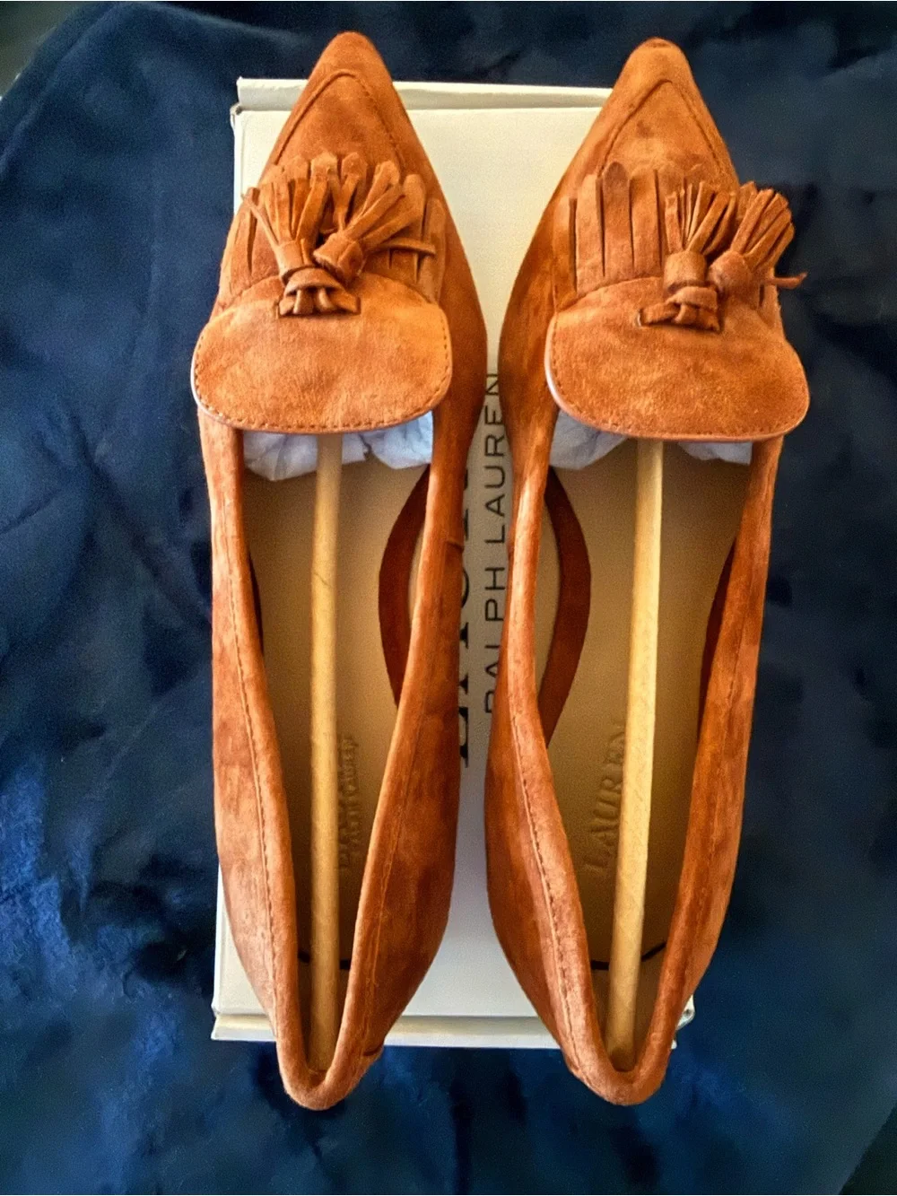 Lauren Ralph Lauren Londyn fringed suede pointed toe ballet flat. Tan. Size 6.5B